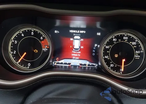 2018 Jeep Cherokee Limited 4X4 z USA, uszkodzony, nr VIN 1C4PJMDB8JD602203